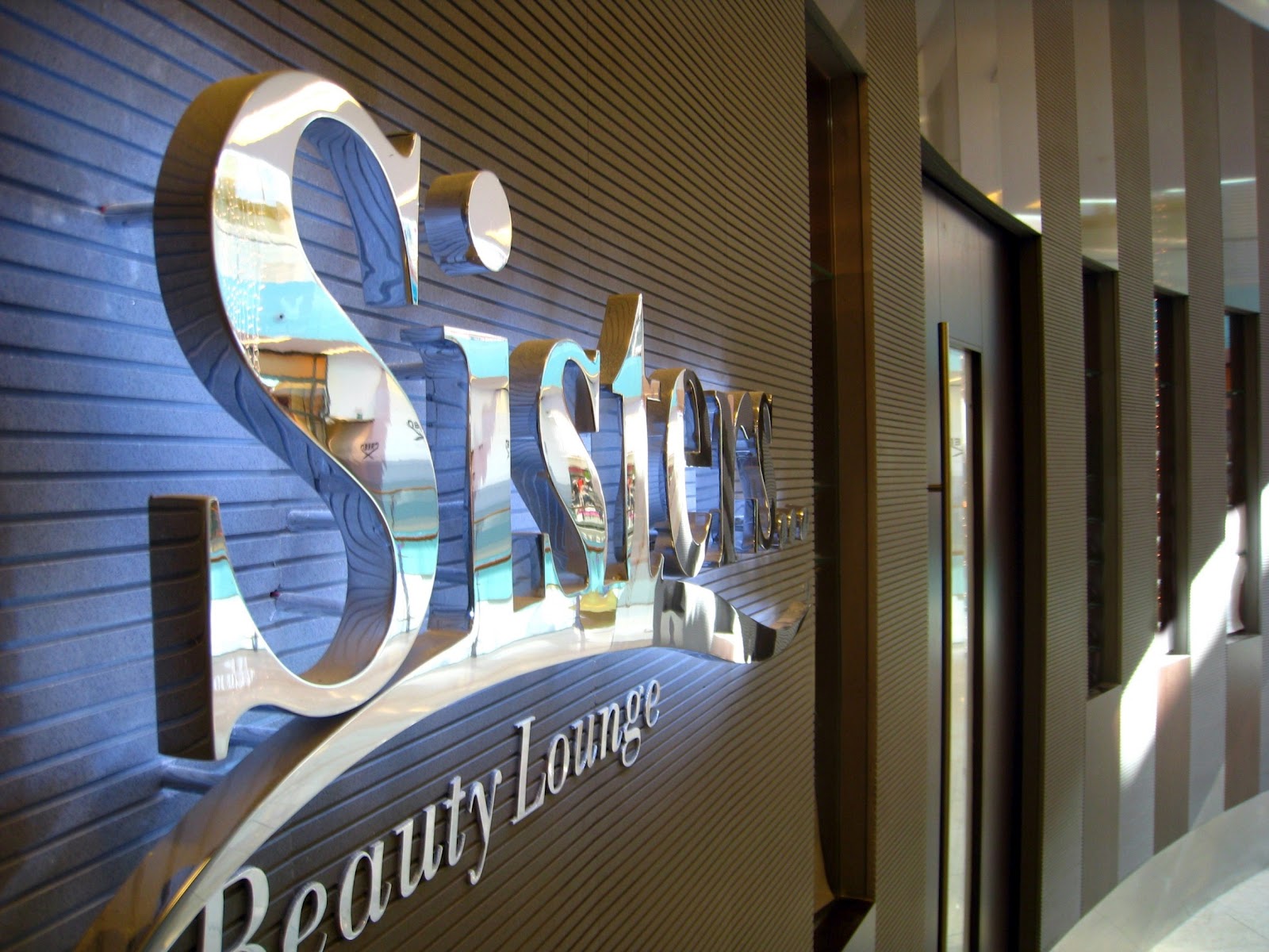 Sisters Beauty Lounge